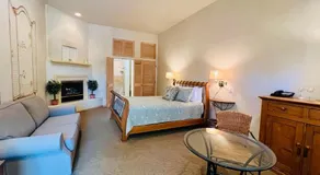 Petit Logis Inn - Image 3