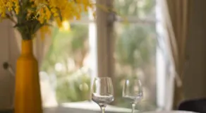 Maison d'invité au coeur d'un jardin - Image 5