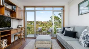 MOS17 - 1 bedroom w views-Mosman - Image 2