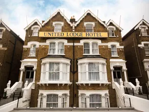 United Lodge Hotel - Image 4