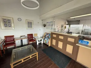New Budget Inn - Image 2