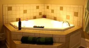 Plain & Fancy Bed & Breakfast - Image 4