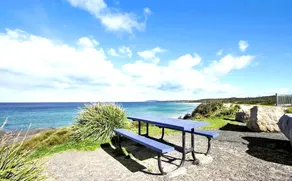 The Blue Cottage - Image 4