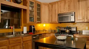 Artist Chalet - Image 3