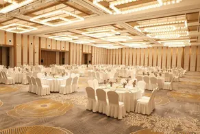 RONGHU HOTEL - Image 3