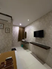 SNR CLOUD9 HOTELS - Image 4