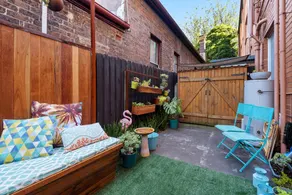 Snug St Kilda Apartment with Private Courtyard - Image 4