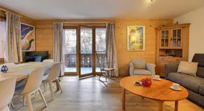 Renovated Flat Next to Cable Car - Image 2