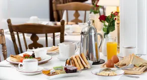 Shelleven Guest House - Image 3