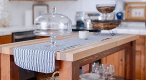 The Old Crowe Inn Bed and Breakfast - Image 2