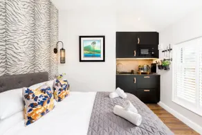 The Shirt Factory Apartments - Image 2