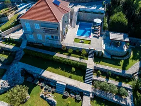Villa Oasis Cypress - Image 2