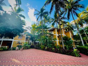 Lushy Days Palm Resort - Image 2