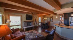 5th Floor 2BD 2BA Condo with Magnificent Views - Image 3