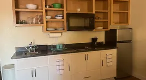 Ponderosa Gardens Motel - Image 3