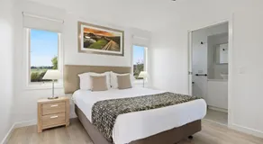 Luxury Hills Villa Retreat Phillip Island Resort - Image 2