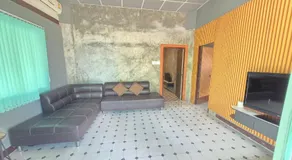 Country Home Pai - Image 3