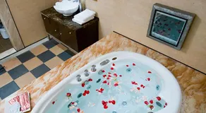 Crystal Business Motel - Image 3