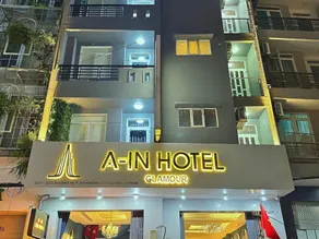 A In Hotel Glamour - Image 3