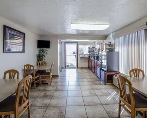 Inn & Suites Las Cruces - University Area - Image 4