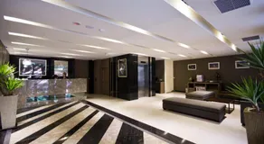 Royal Guest Hotel - Image 5
