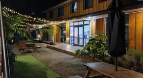Palm Tree Apartments & backpackers - Image 3