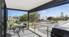 Modern Coastal Townhouse Beach & Marina Views - Image 5