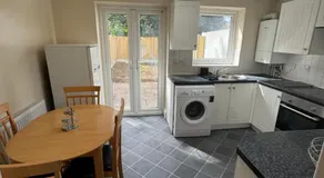Shine Lodge - Image 5