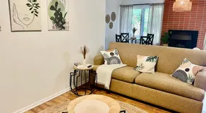Charming Central Abbotsford Retreat, Cozy Suite - Image 2