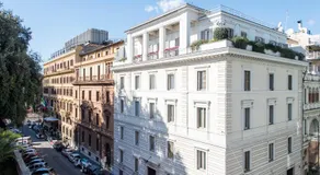 Lombardia40 Luxury Suites - Image 3