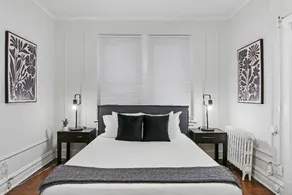 Modern and Minimalist Studio Apartment - Image 5