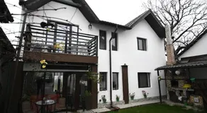 Upstairs Residence - Image 5