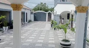 Cutting Edge Guest House - Image 5
