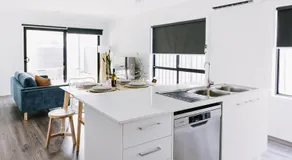 King Bed, 3 Beds, 2 bath, Sleeps 6 - Image 5