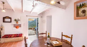 Olive Grove Cottage - Image 3