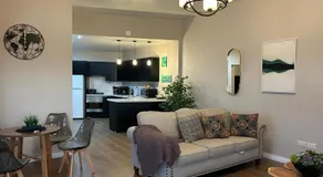 Serene Sunset Escape - Panoramic Ocean View Apartment - Image 2