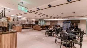 HILLTOWN Hotel - Image 3