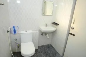 Hotel Pon Amutha - Image 3