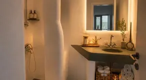 VR Chora Apartments - Image 2