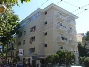 Hotel Moresco Riccione - Piscina Beach Village - Image 4