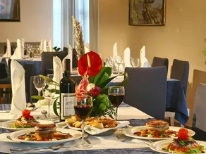 Blue Star Hotel - Image 3