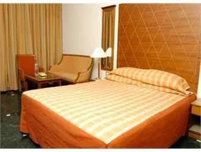 Kamat Lingapur Hotel - Image 2