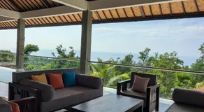 Luxurious, Seaview, Private Pool, 3-Bedroom Villa in Seraya - Image 3