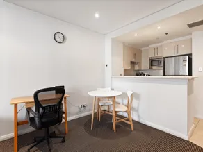 Inner-city Stay With Pool and Gym Access - Image 4