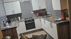Pinewood House Grimsby - Image 4