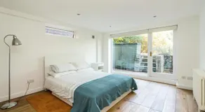 Fantastic 3 Bedroom Flat West Hampstead - Image 2