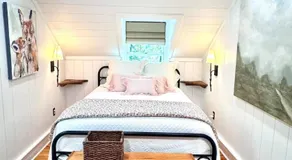 Stay Foxy Cottage, Mirror Lake Highlands, NC - Image 2