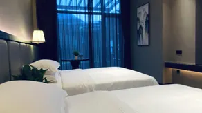 Hutian International Hotel - Image 2