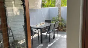 Beachside Apartment 1 with plunge pool - Image 4