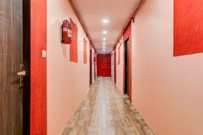 Hotel O S J Residency - Image 5